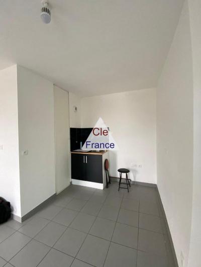 Top Floor Apartment With Balcony