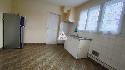 Maison 3 Chambres Sur Terrain De 380ma