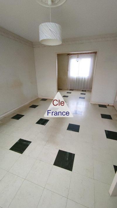Maison 3 Chambres Sur Terrain De 380ma