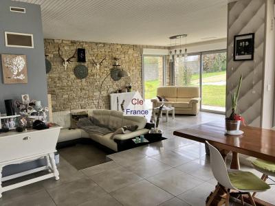 Architect Designed Detached House with Pool
