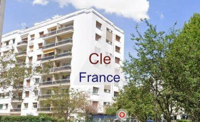 Apartment with Balcony Just East of Paris
