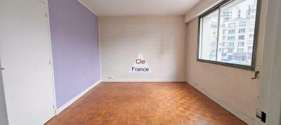 Apartment with Balcony Just East of Paris