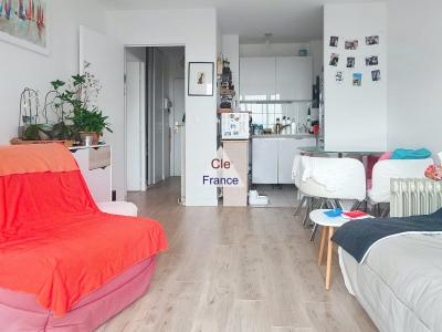 Appartement Occupe 2 Pieces Avec Balcon Et Terrasse