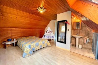 Maison D\'architecte De 237 M2 Au Sol -170 M2 Carrez- Au Calme Avec Piscine, Sur Parcelle Boisee- 50
