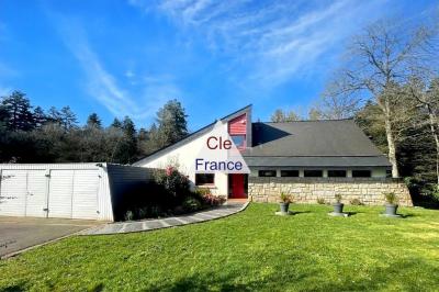 Maison D\'architecte De 237 M2 Au Sol -170 M2 Carrez- Au Calme Avec Piscine, Sur Parcelle Boisee- 50
