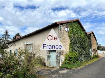 Bel Ensemble En Pierre A