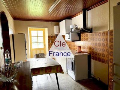 Bel Ensemble En Pierre A