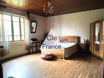 Bel Ensemble En Pierre A
