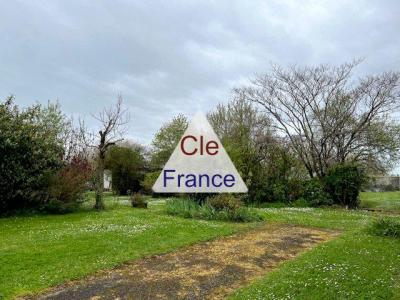 Bel Ensemble En Pierre A