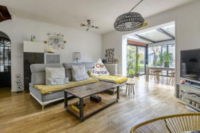 Contemporary Detached House