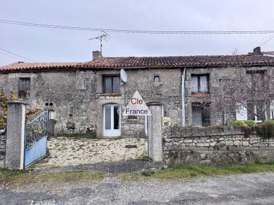 A 5mn Au Sud De Mouthiers, Maison De Village A