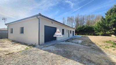 Detached Single Storey House with Garden