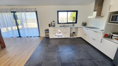 Detached Single Storey House with Garden