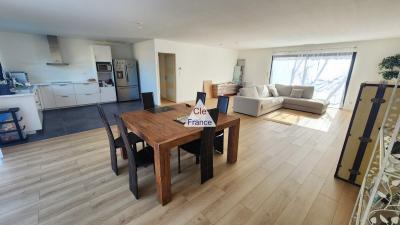 Detached Single Storey House with Garden