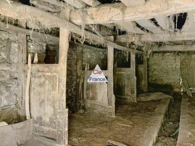 Deux Granges Dans Le Val D\'azun, Arbeost