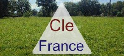 A Vendre Terrain Constructible D\'environ 1500 M2 Dans Un Cadre Paisible