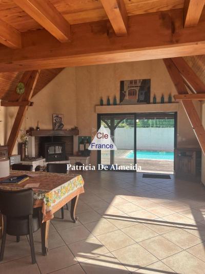 Maison Familiale Au Coeur Du Centre Ville, Avec Jardin , Piscine