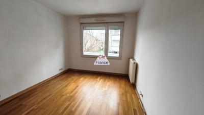 Appartement F5 Au 1er Etage 4 Chambres 2 Parkings