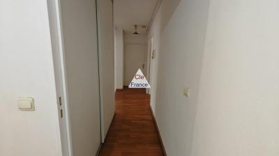 Appartement F5 Au 1er Etage 4 Chambres 2 Parkings