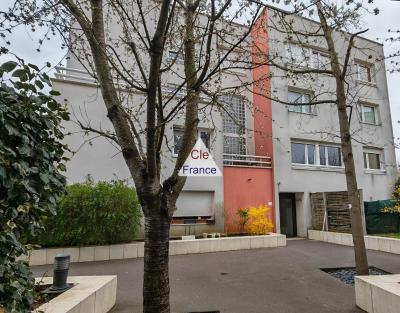 Appartement F5 Au 1er Etage 4 Chambres 2 Parkings