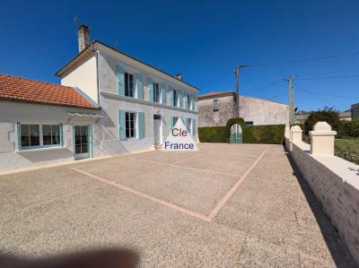 Entre Saint-jean-d\'angely Et Aulnay A
