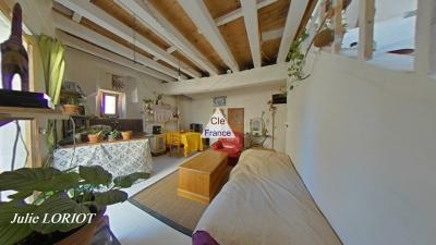 Maison Saine, Pleine De Charme Et De Potentiel