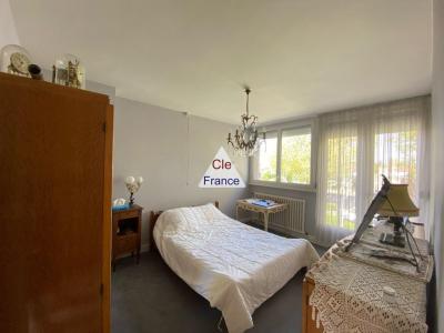 Town House with Neat Garden