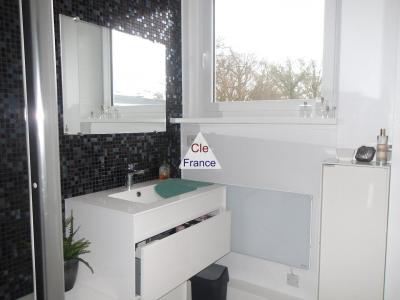 A Vendre - Charmant Appartement 3 Pieces Avec Balcon A