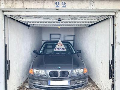 Garage/box De 13m2 Environ