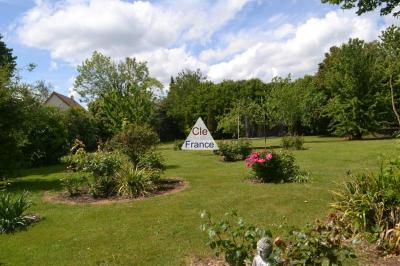 Manor House with Pool in Parkland Gardens