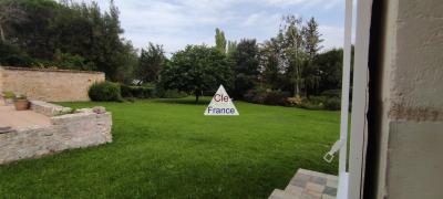 Lovely House and Garden Only 15 Mins from the BeachDe Vendee, Maison De Charme Renovee Avec S
