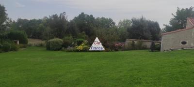 Lovely House and Garden Only 15 Mins from the BeachDe Vendee, Maison De Charme Renovee Avec S