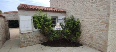 Lovely House and Garden Only 15 Mins from the BeachDe Vendee, Maison De Charme Renovee Avec S