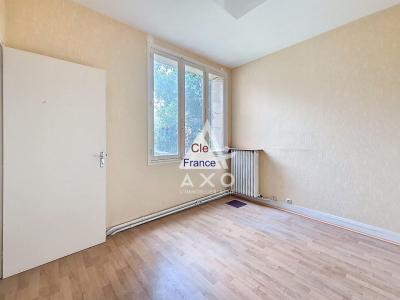 Appartement 3 Pieces Avec Jardin, Garage Et Fort Potentiel A