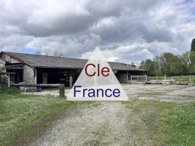 Country House with Outbuilding and Equestrian Facilities