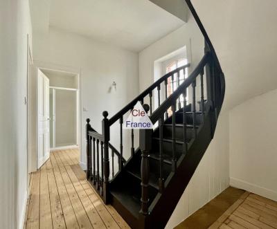 Beautiful Town House with Courtyard Garden