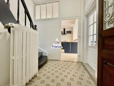 Beautiful Town House with Courtyard Garden