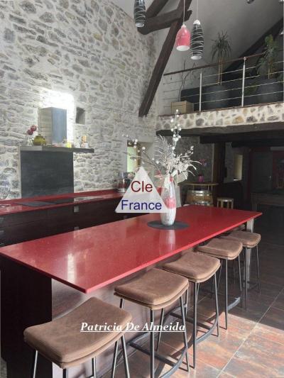 A Vendre Longere De Charme De 241 M2 Avec Piscine, Spa