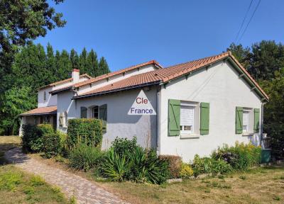 Maison De Caractere 10 Pieces