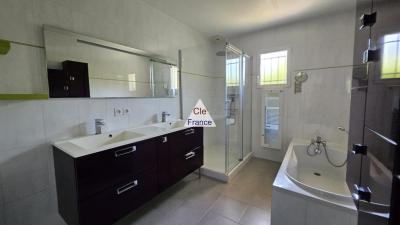 Maison T6 De 2012 De Plain-pied A