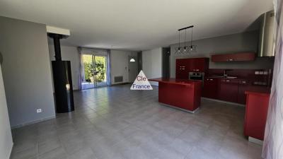 Maison T6 De 2012 De Plain-pied A