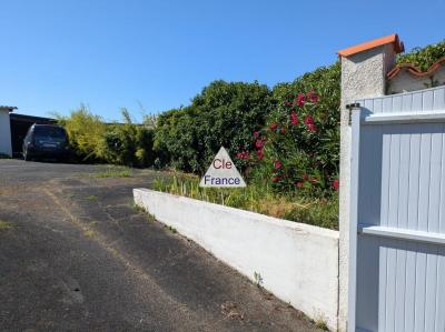 Jolie Maison Avec Jardin Et Garage A