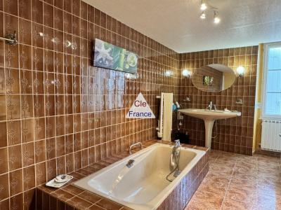 Ensemble Immobilier De Caractere Avec Vue Panoramique A