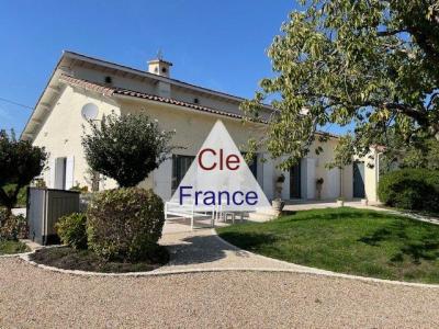 Maison De Plain Pied, Piscine Et Dependances