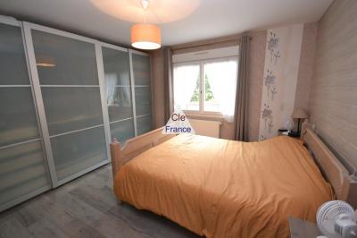 Detached House with Landscaped Garden