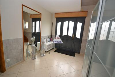 Detached House with Landscaped Garden