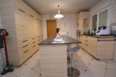 Detached House with Landscaped Garden