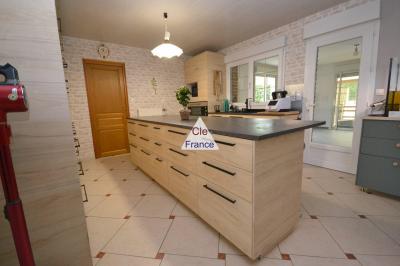 Detached House with Landscaped Garden