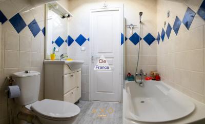 Puimoisson - Maison De Ville - Renovee - T8 - Deux Appartements - 168 Ma