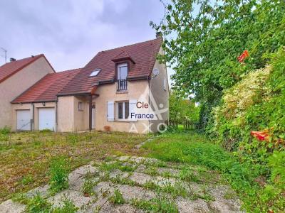 Maison Familiale 5 Pieces Avec Jardin Et Terrasse A